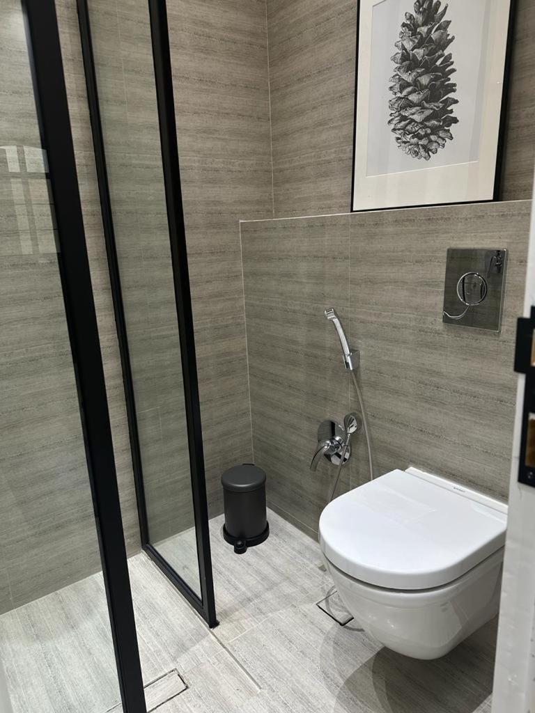 Modern Appartements With Private Entry Rijád Kültér fotó